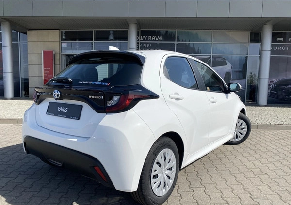 Toyota Yaris cena 93500 przebieg: 10, rok produkcji 2023 z Kalisz małe 529